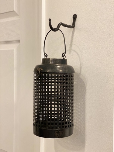 PORCH LANTERN